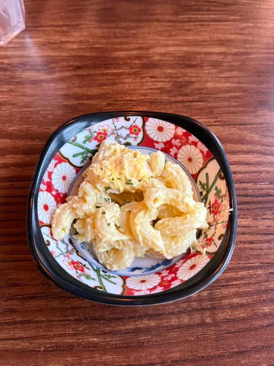 Macaroni served as the complimentary starter snack