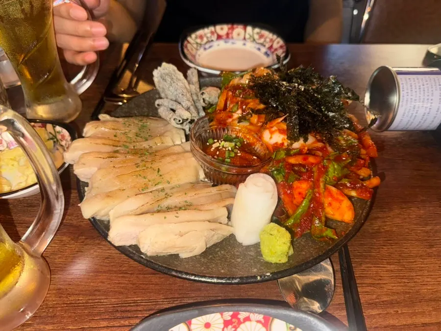 직접 삶은 가브리수육 접시