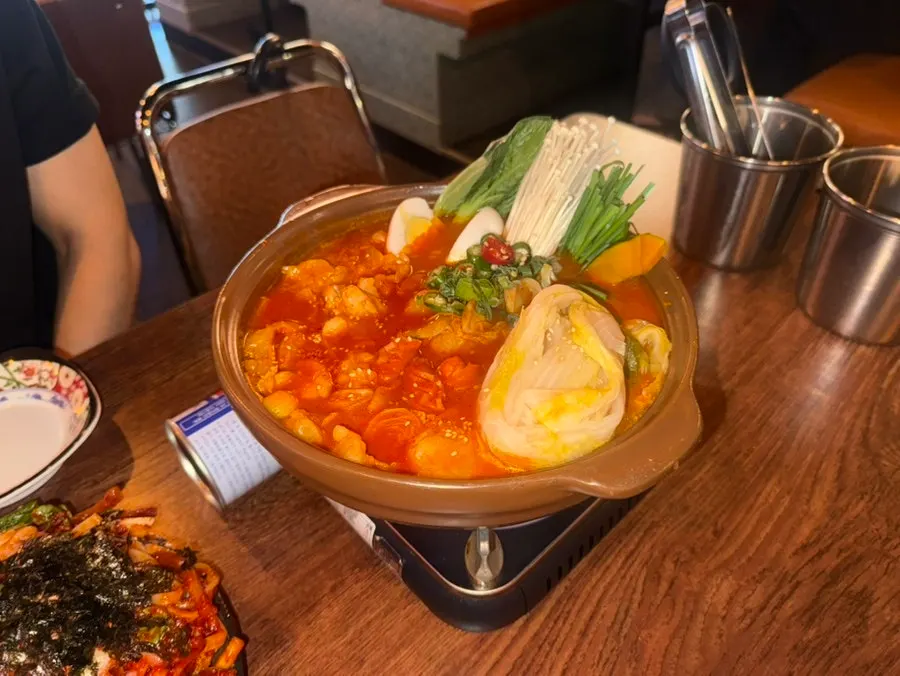 한우대창묵도리탕 끓기 전 상차림
