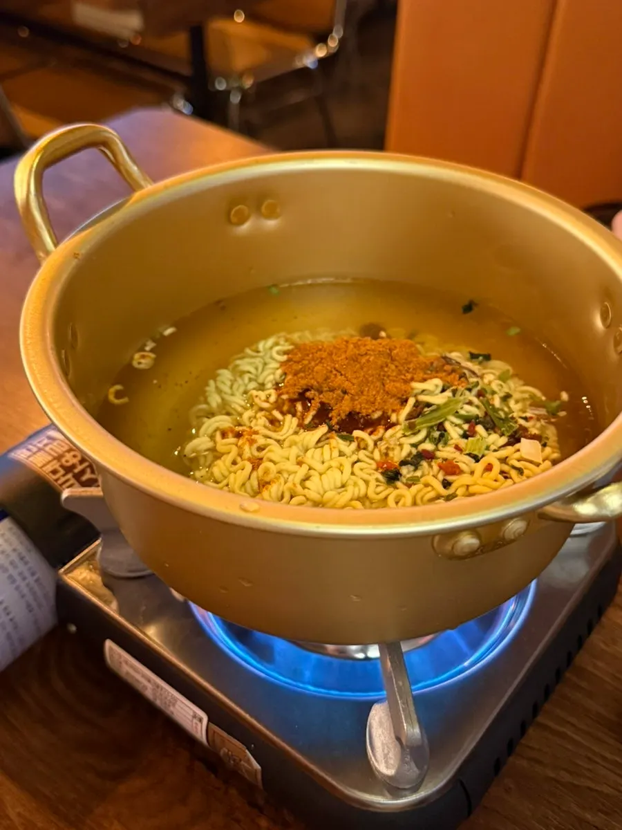 The finished self-serve ramen