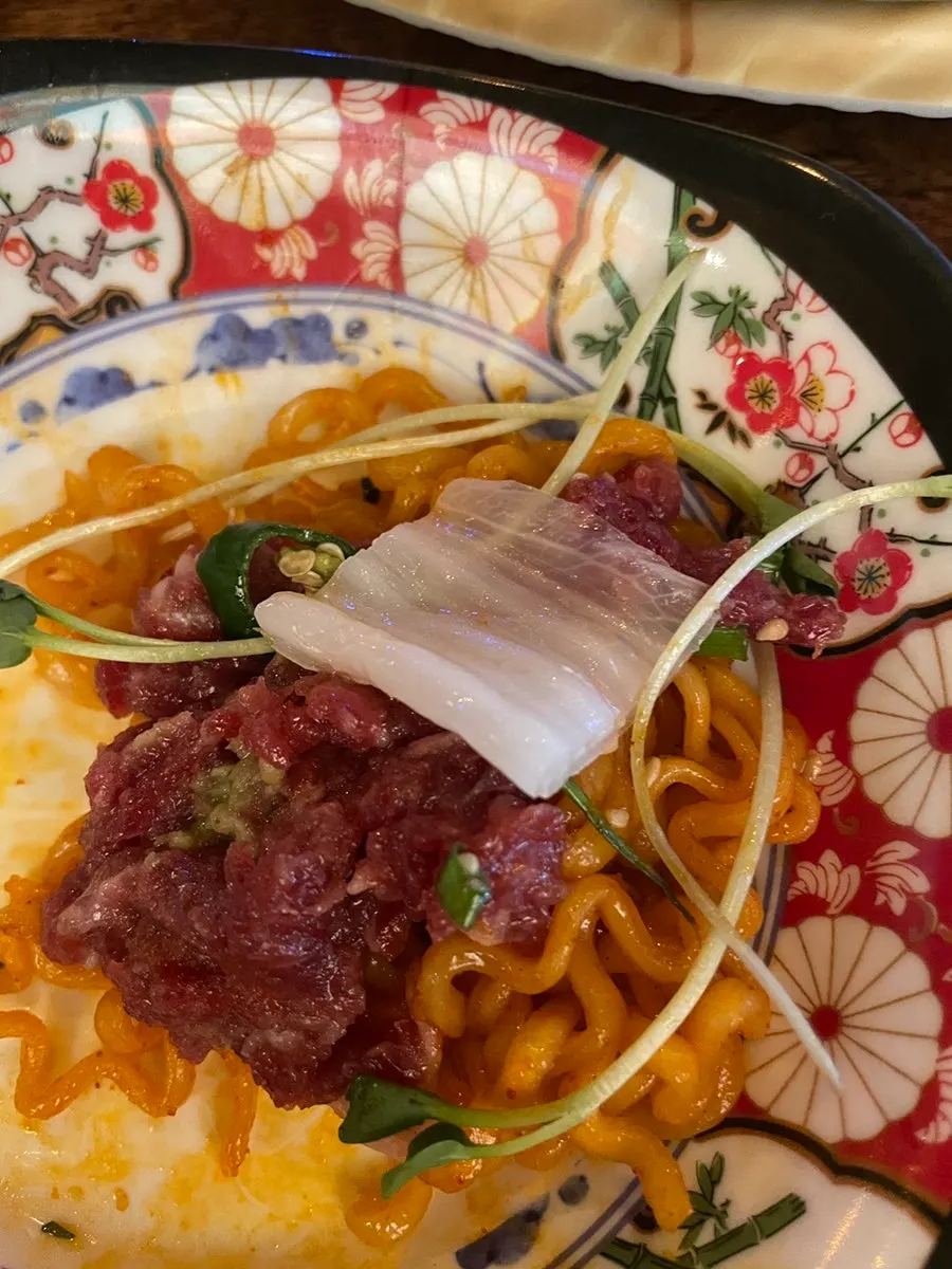 백김치에 싸 먹는 육회