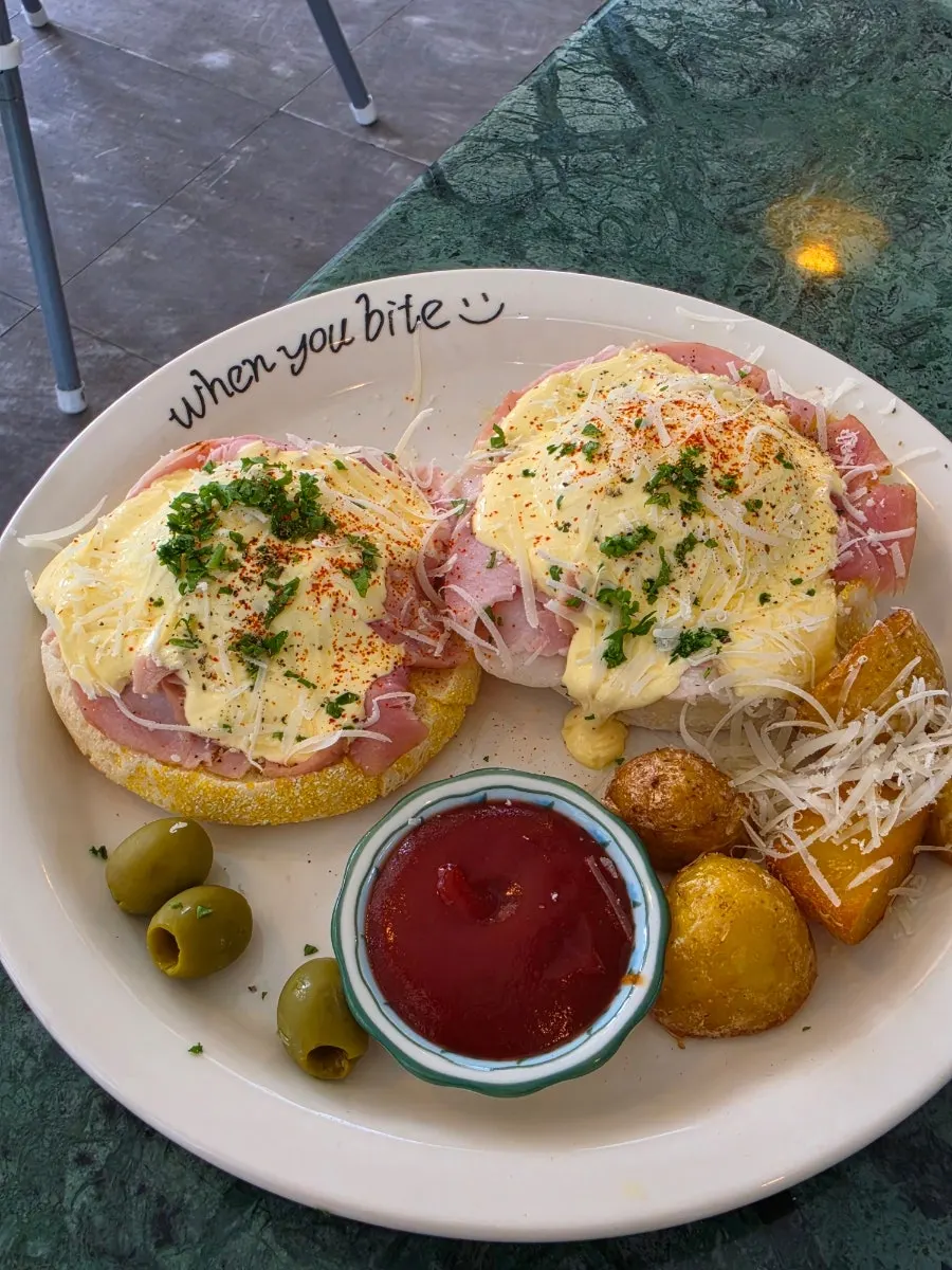 Egg Benedict served on a plate