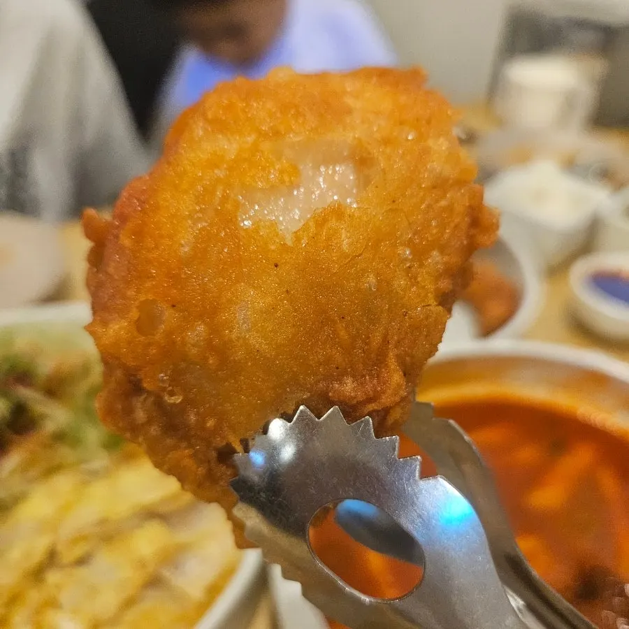 Eungdapharachicken with its old-style batter