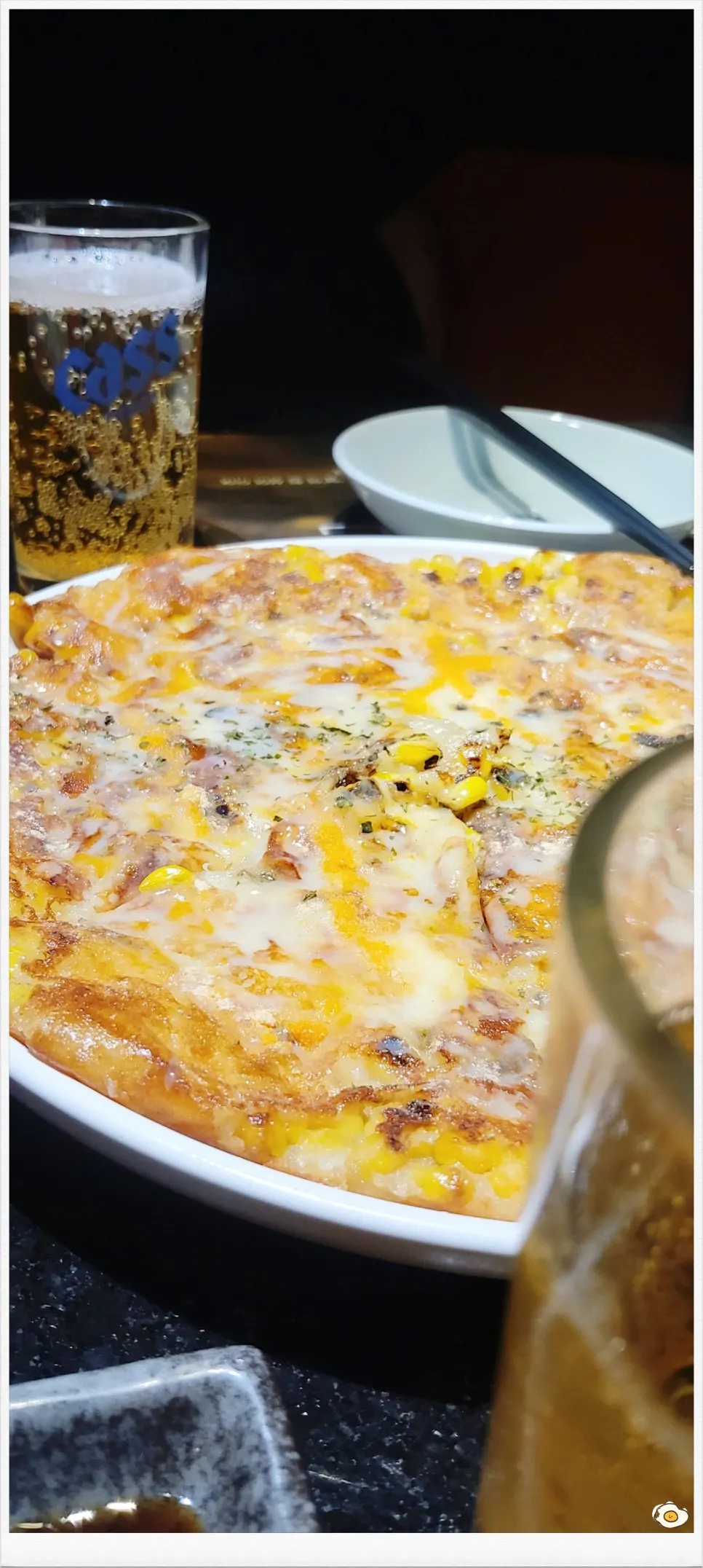 Penataan cured salmon sashimi dan corn cheese jeon