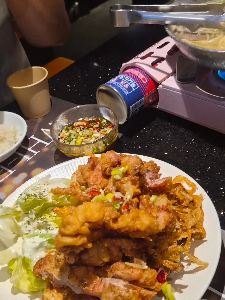 サクサクのユリンギ揚げ物のクローズアップ