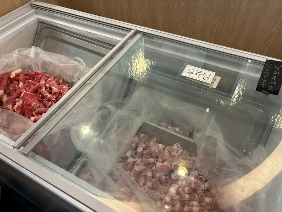 Corner with two kinds of beef, umoksim and usamgyeop
