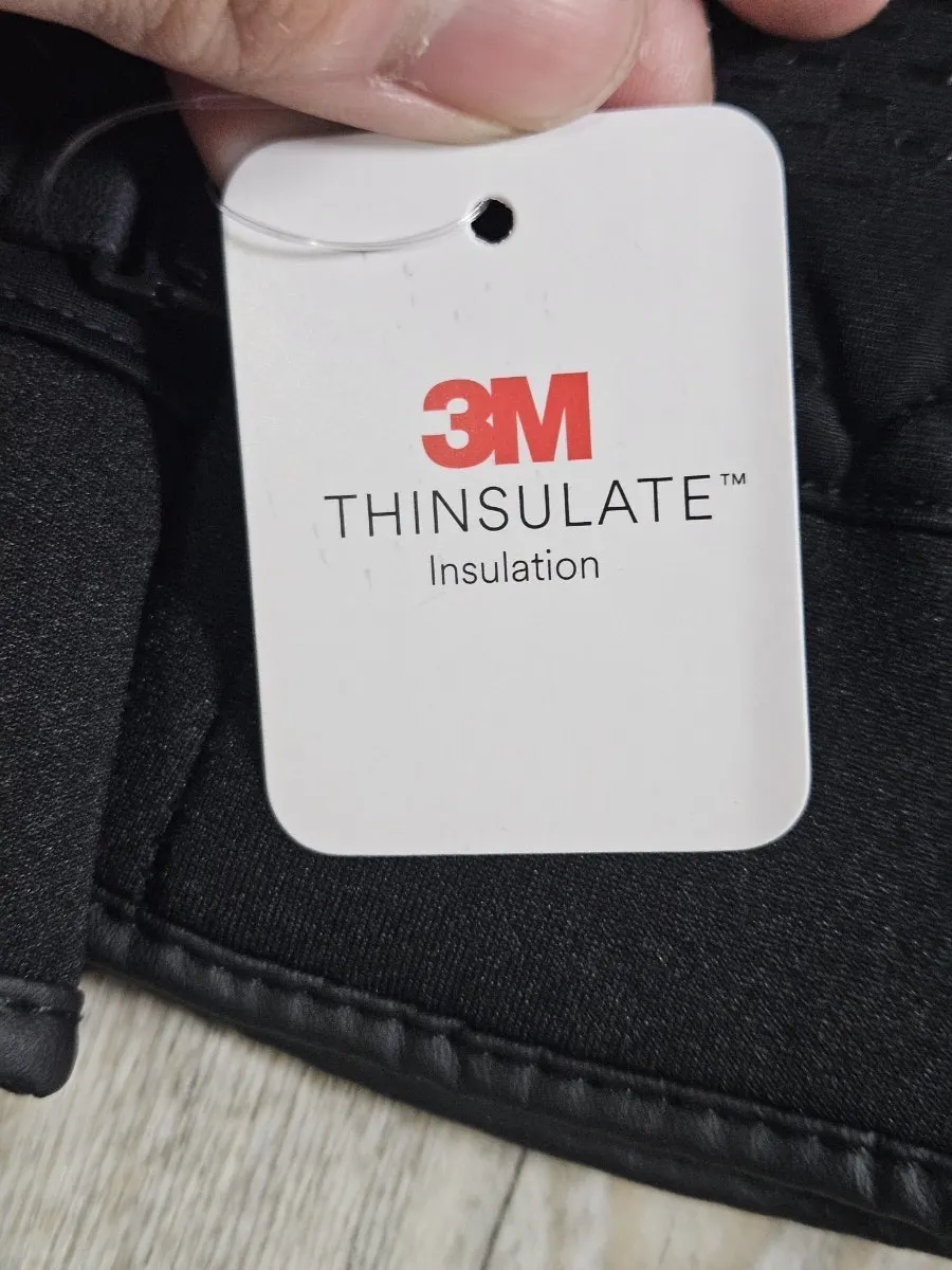 Ski gloves securely covering the wrists