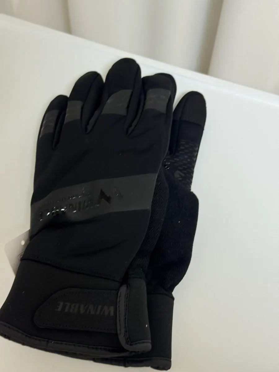 Gloves for winter outdoor activities