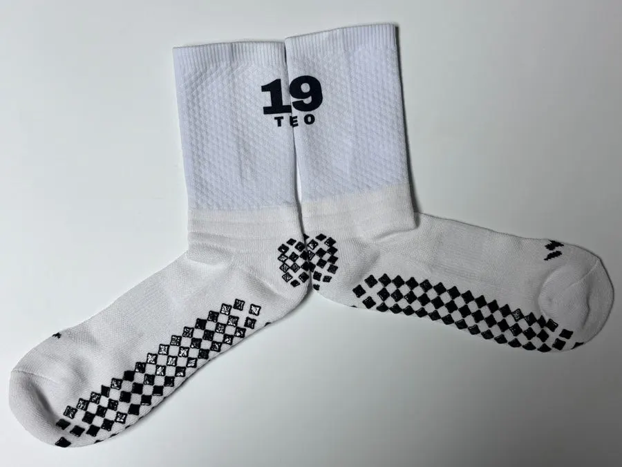 Black non-slip rubber on the sole of Winable socks