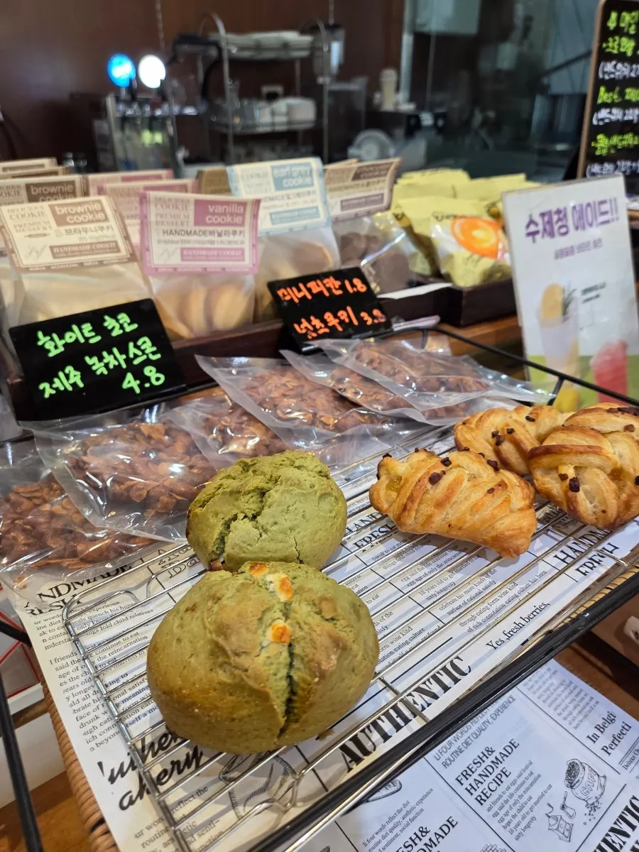 Showcase display of in-house baked bread