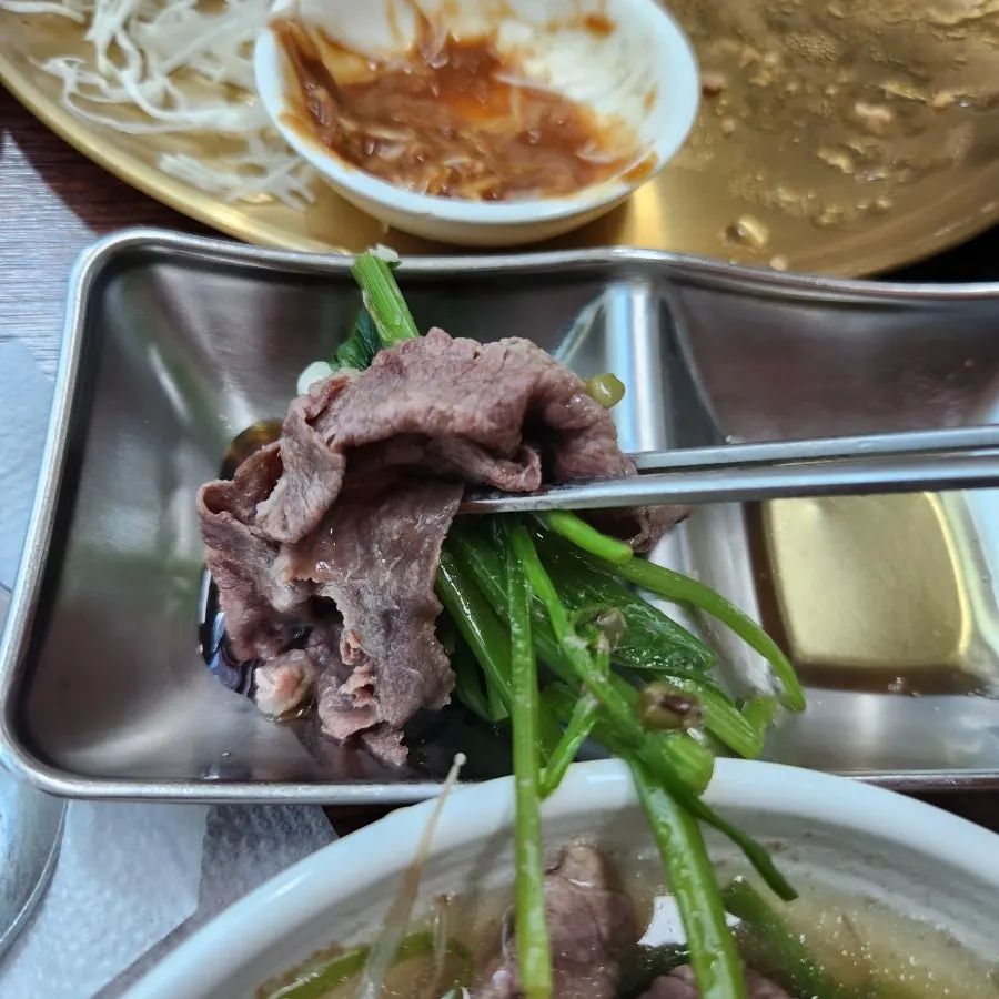 Minari and bean sprouts for shabu-shabu