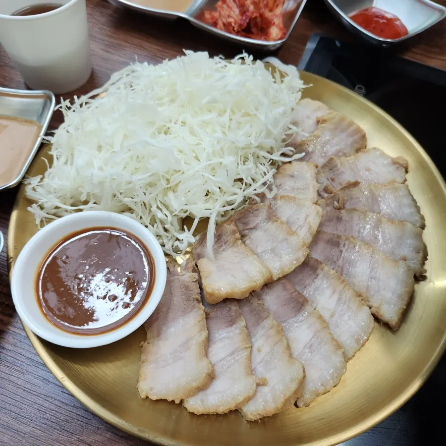 Thin, crispy minari jeon