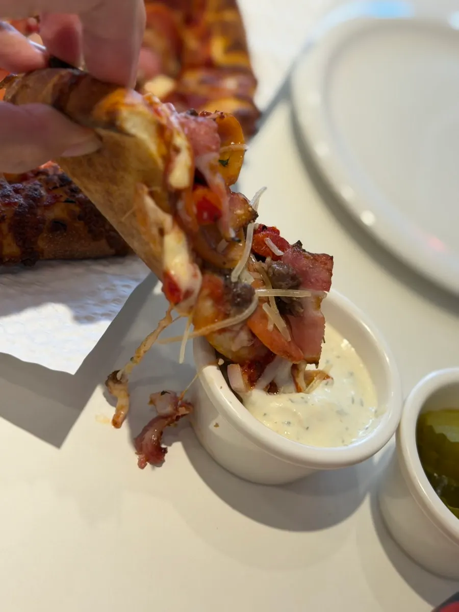 Regular-size Super Jackson Pizza