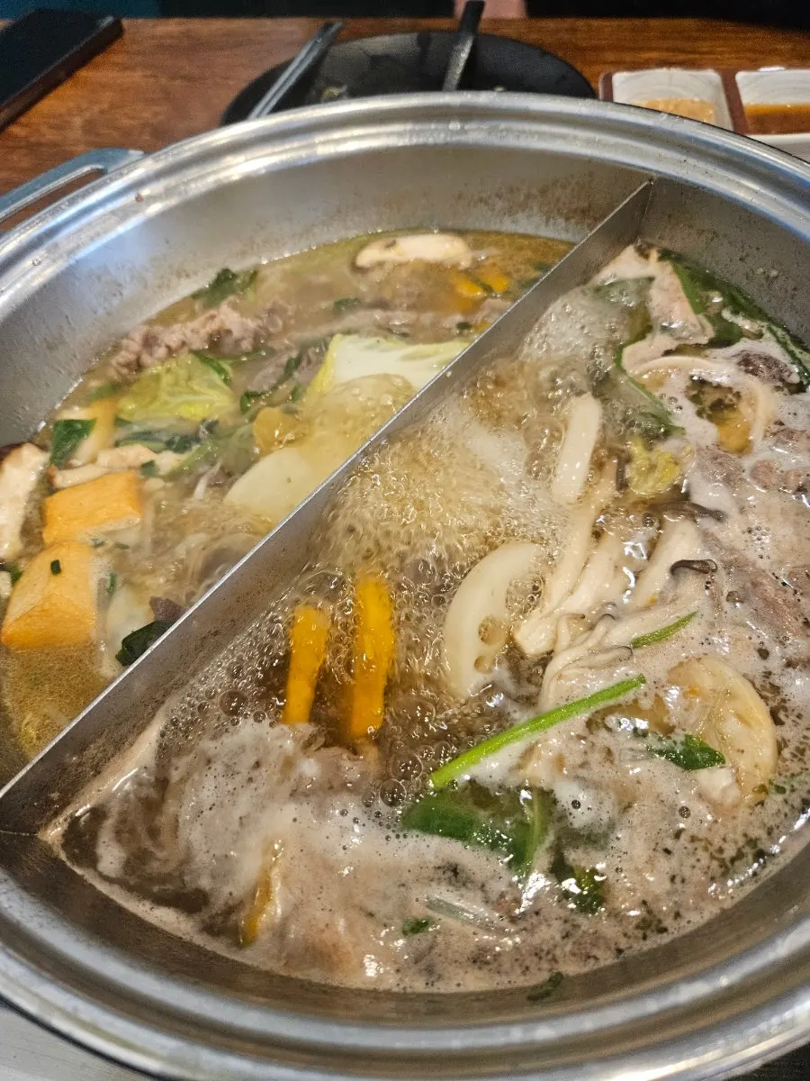 완성된 샤브샤브 한 그릇