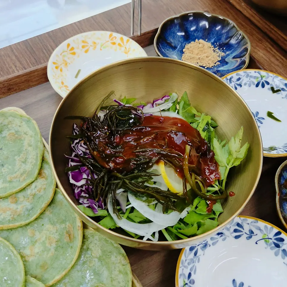 Thin maesaengi pancake made with South Jeolla-grown green laver