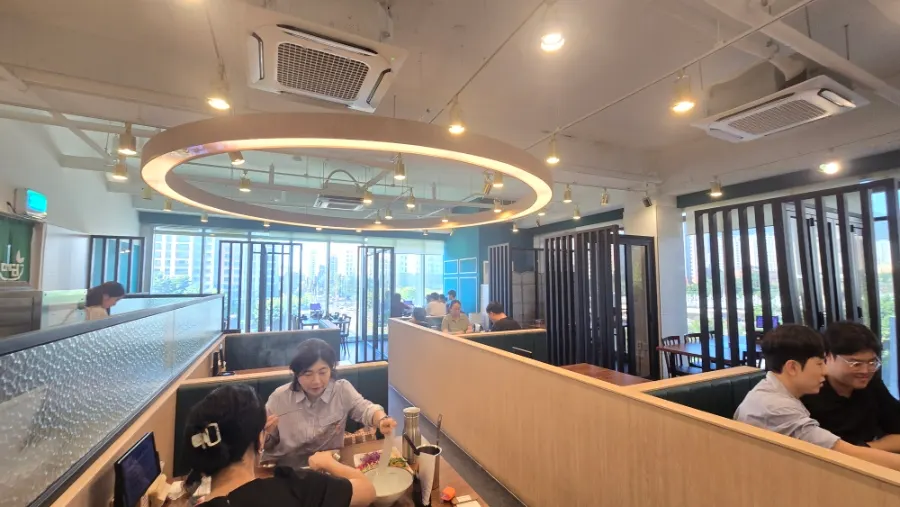 Parking information for Dadam Shabu Shabu Wirye Branch