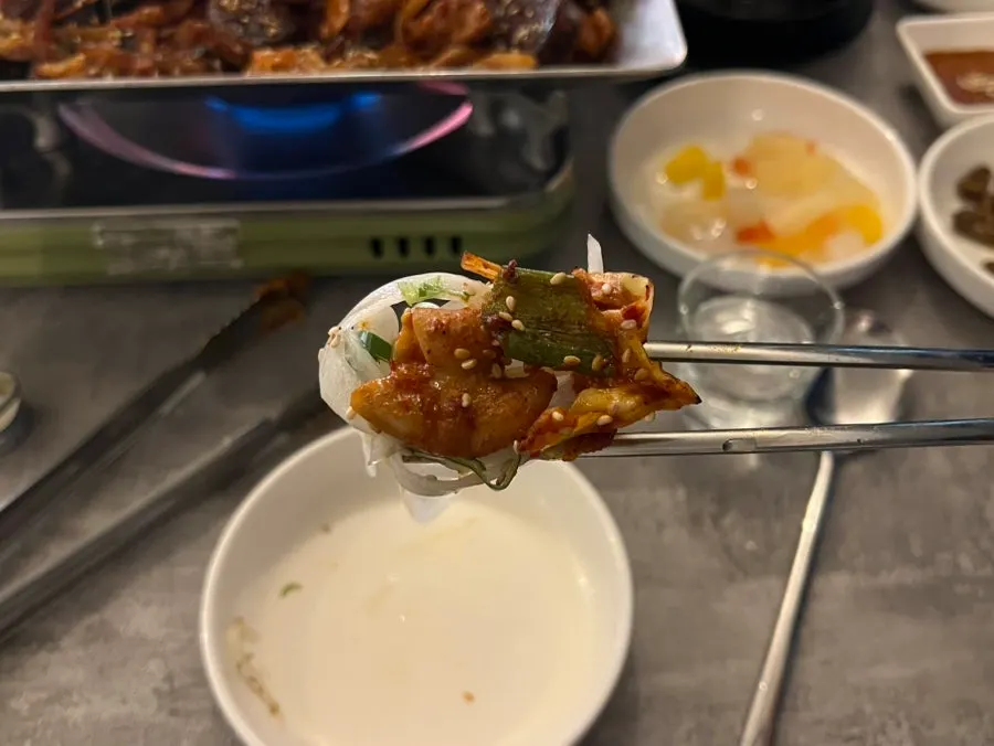 Lettuce wrap with gopchang and glass noodles