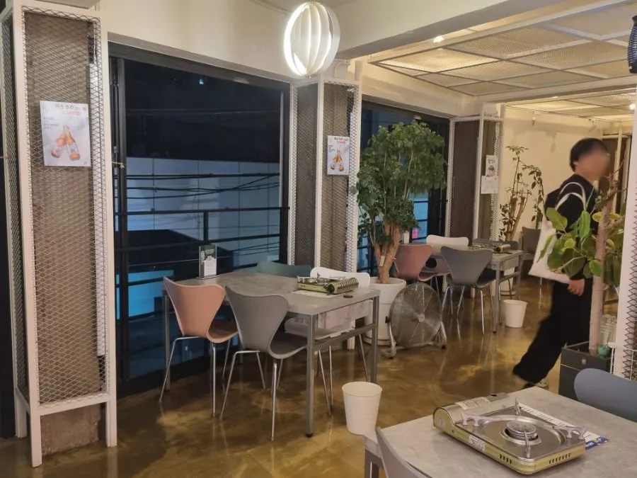Spacious seating at With Gopchang, plenty for groups