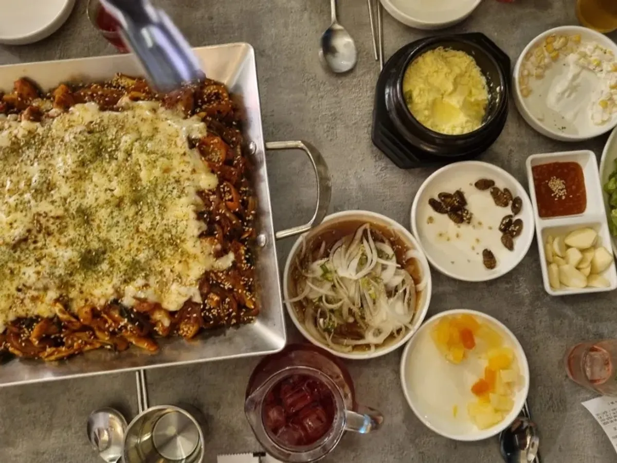 The hot plate after finishing all the cheese-vegetable gopchang