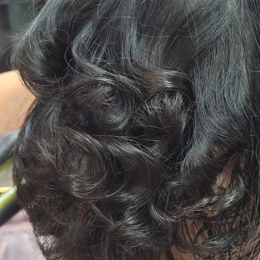 Tightly set curls right after the heat treatment