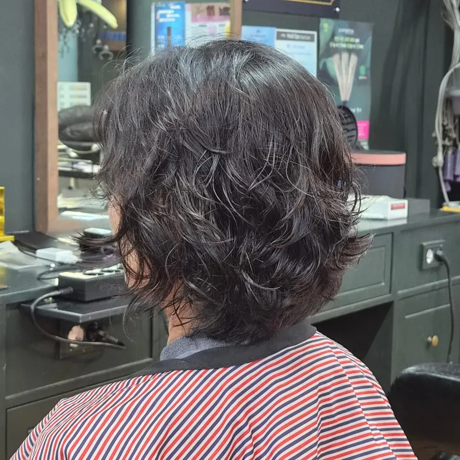Finished hair with revived crown volume
