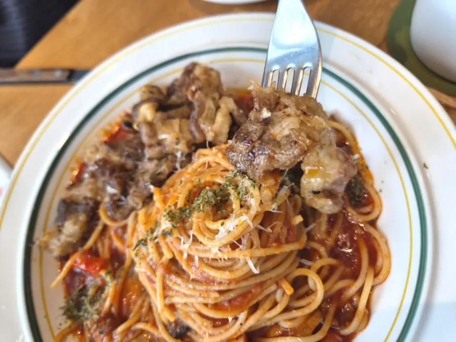 Noodles from the jjamppong pasta with beef brisket
