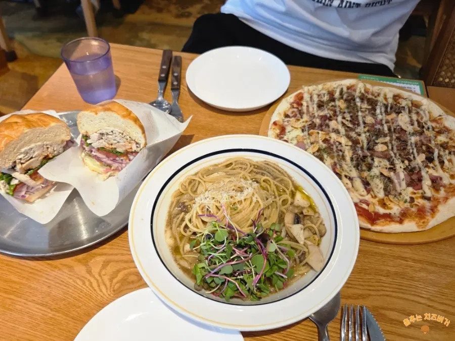 The three Withwich dishes ordered for two people