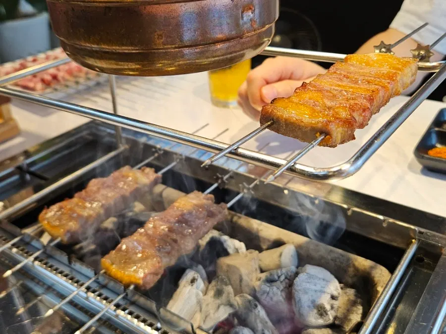 앞뒤로 직접 구운 양갈비살