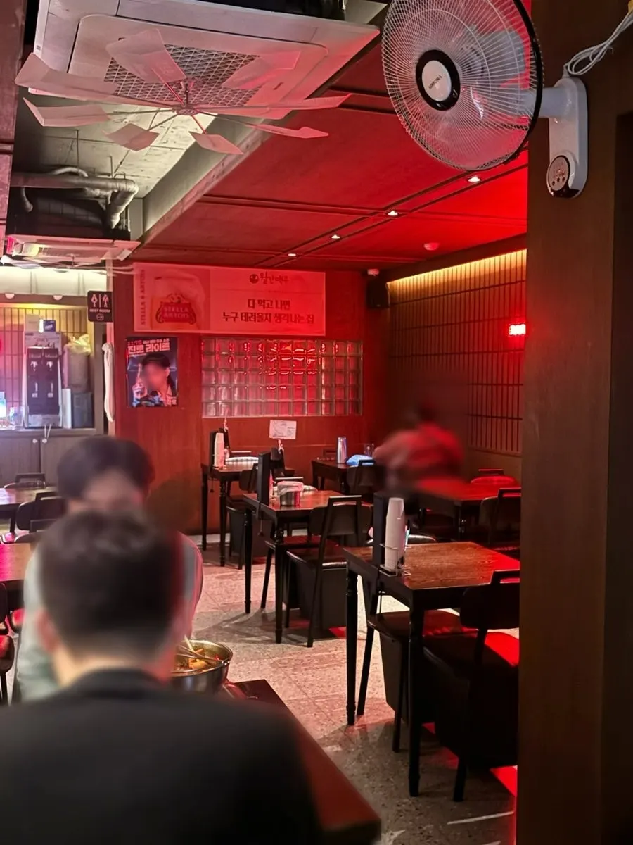 Interior seating at Monthly Beer Guro Digital Complex Station Branch