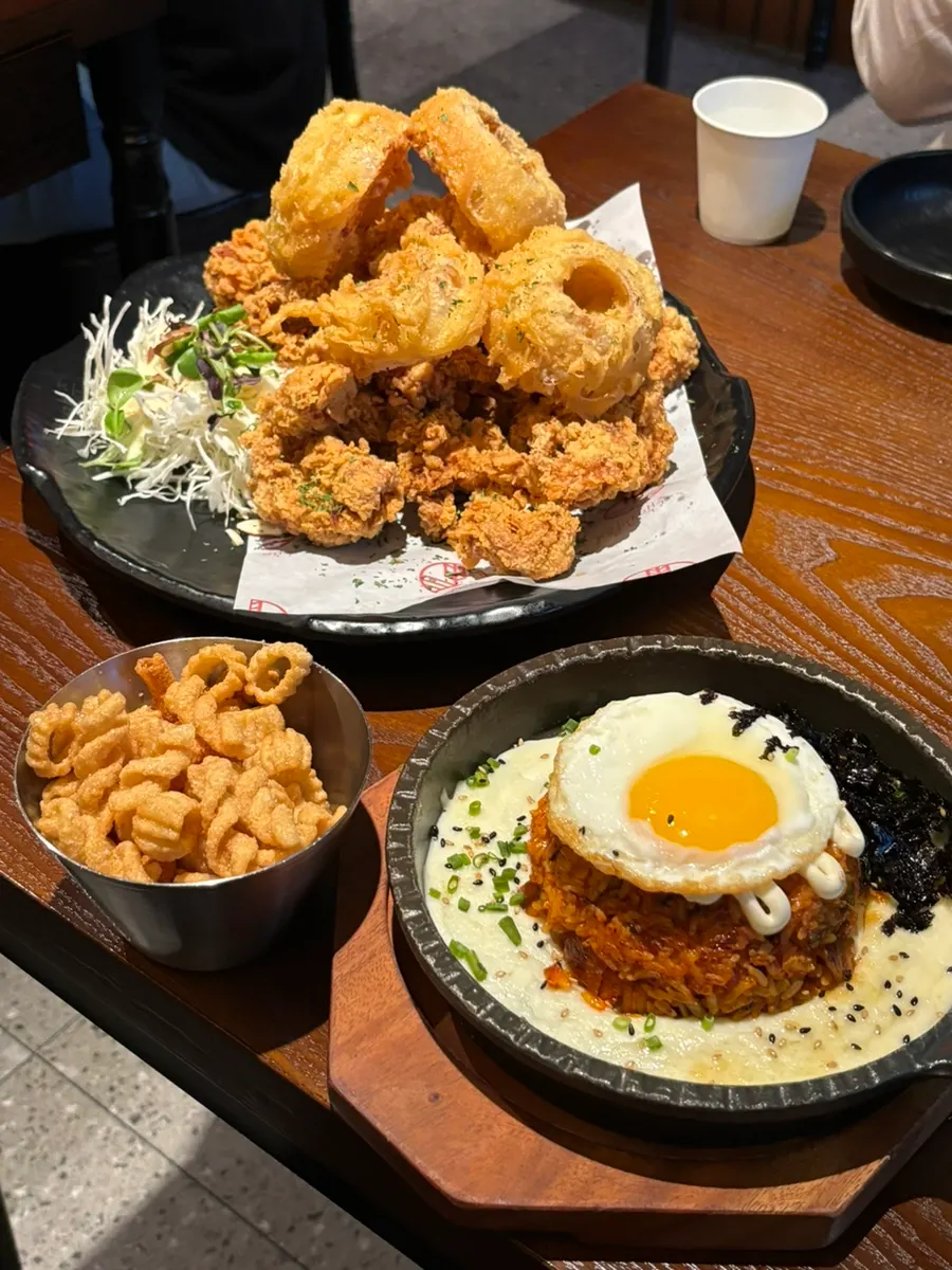 Table set with three anju dishes