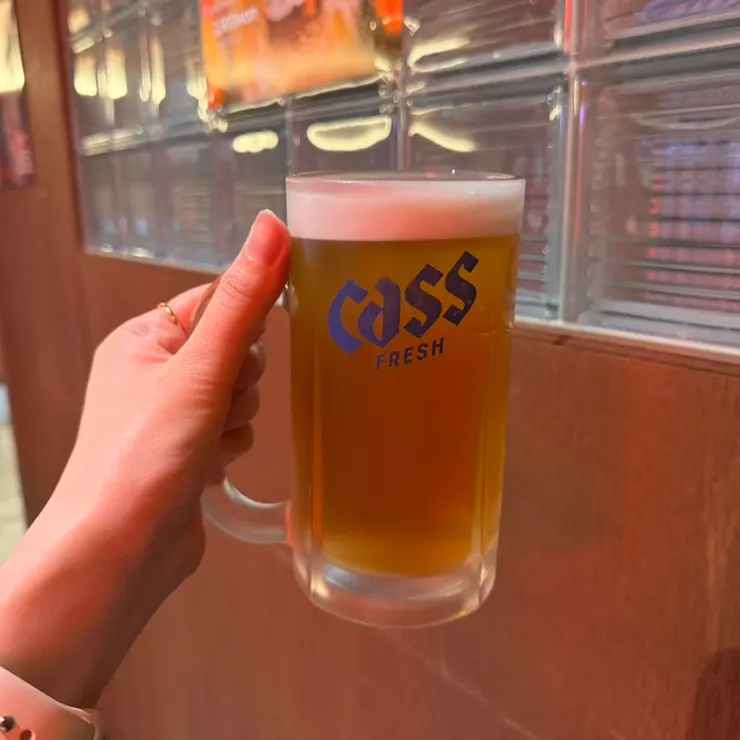 생맥주에 소주를 넣어 만든 소맥 잔