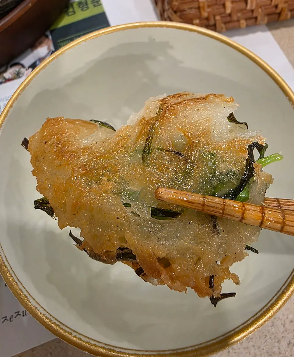 A plate of butter-grilled abalone
