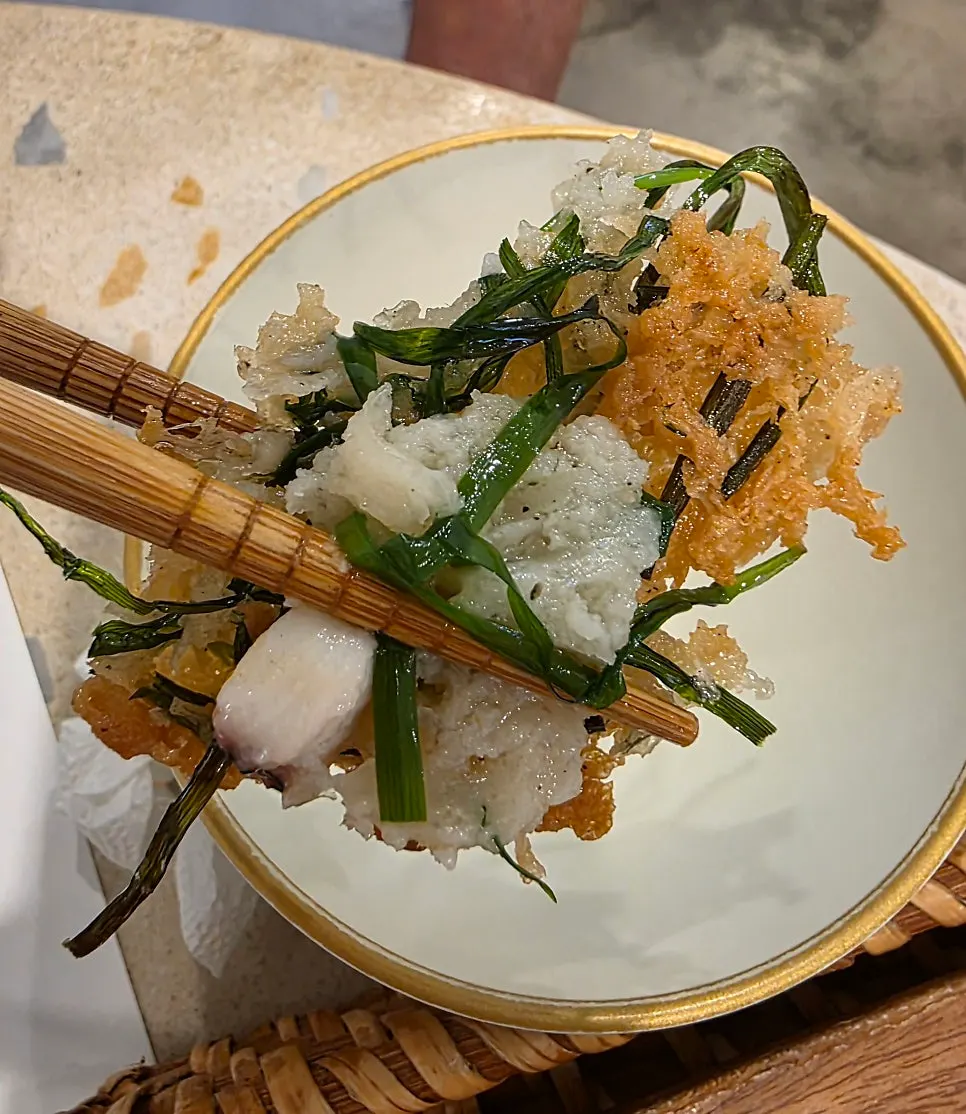 Rice and today's soup placed on the table
