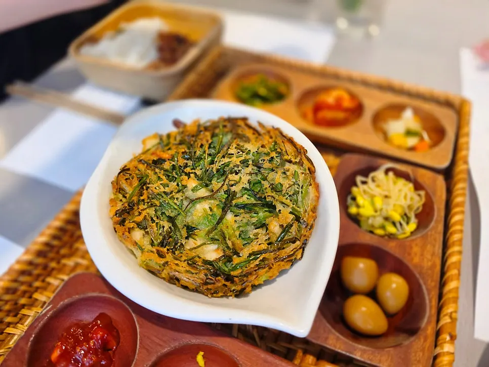 Crispy grilled seafood pancake