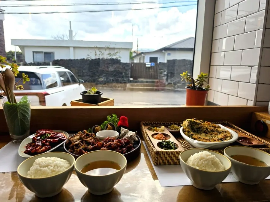 Full spread of Woljeongri Galbibap's B Set