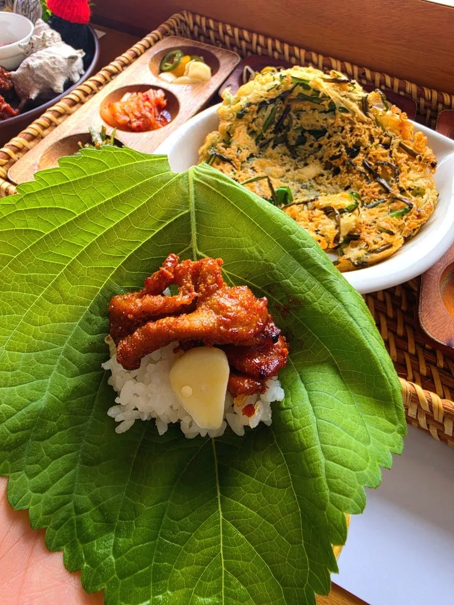 Plate of spicy charcoal-grilled marinated meat