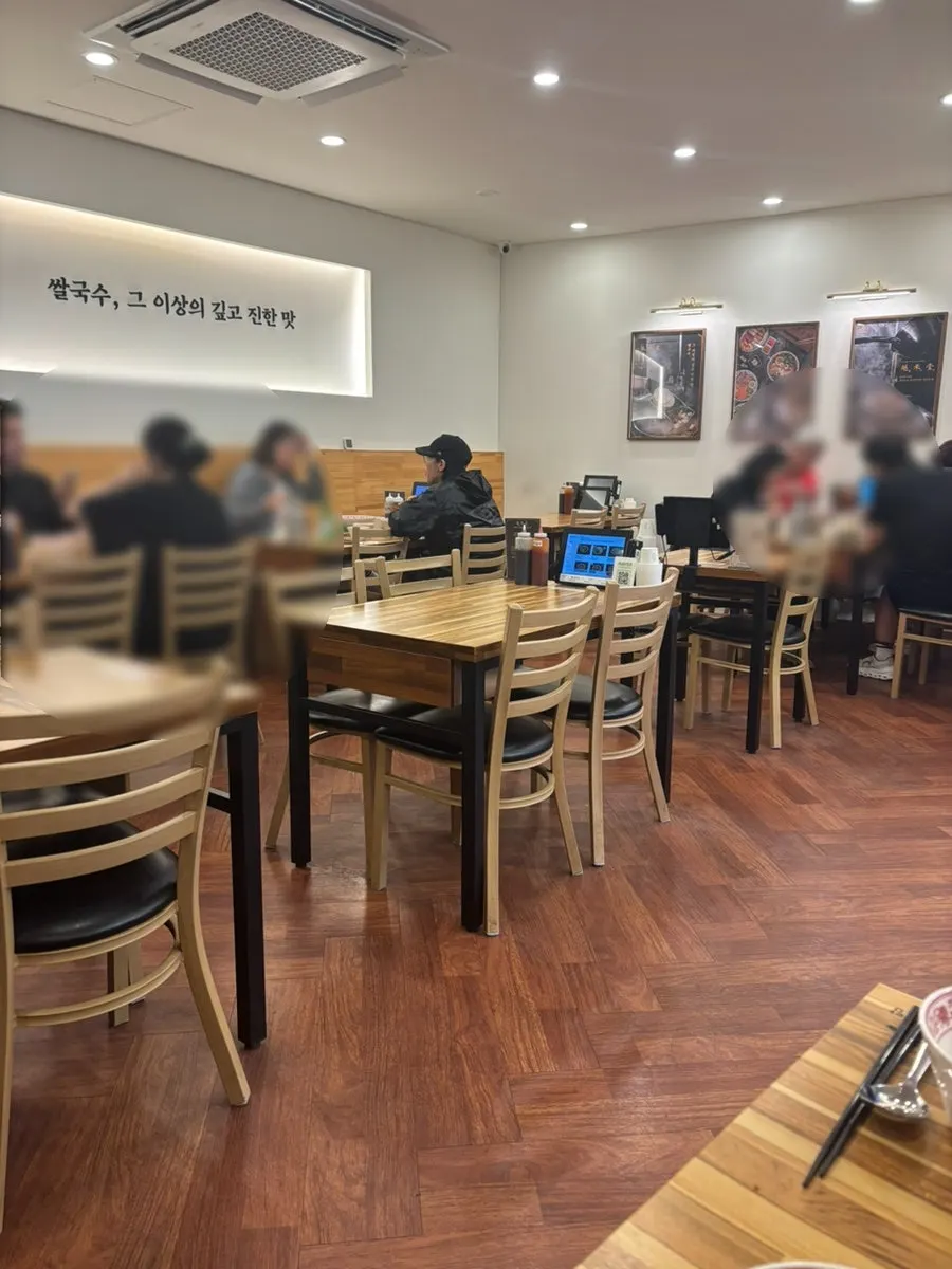 Table seating inside Wolmidang Gwangju Chonnam National University Branch