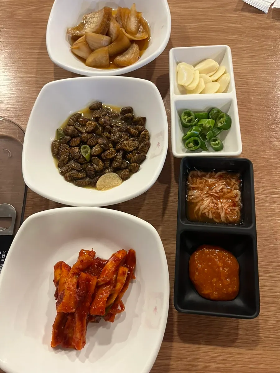 족보 매장 입구와 안내 모습