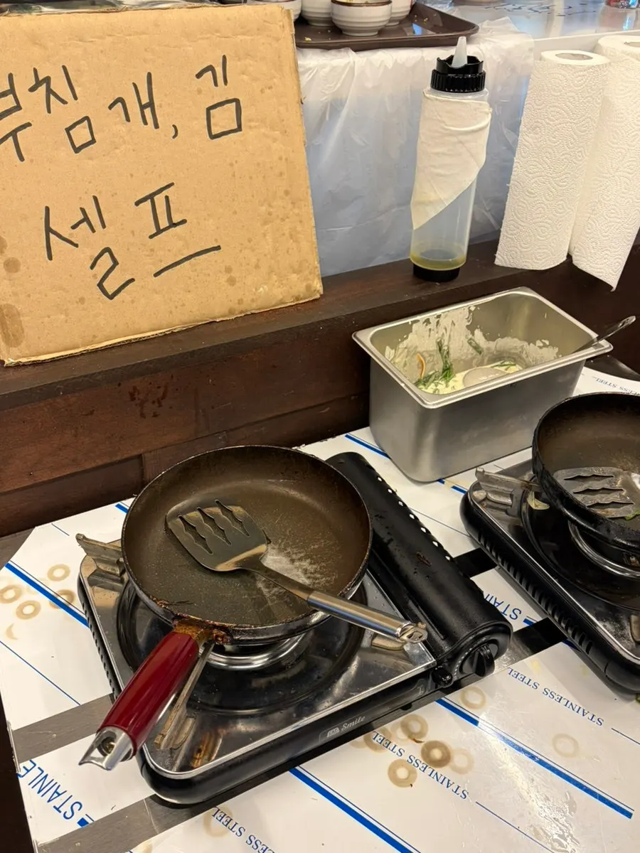 Batter and griddle for self-cooked pancakes
