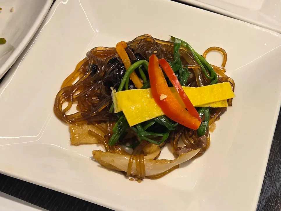 1++ hanwoo cow mixed-cut beef