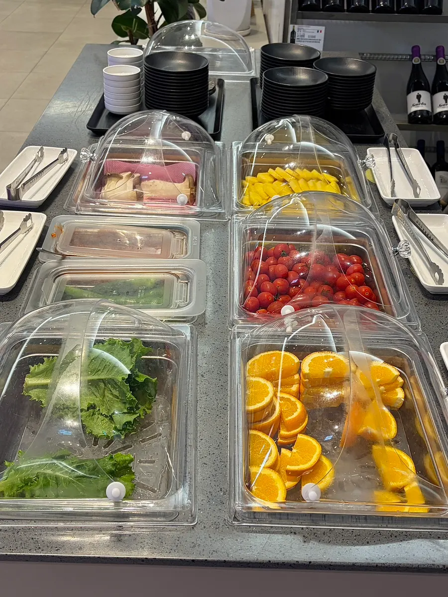Self-serve bar for ssam vegetables