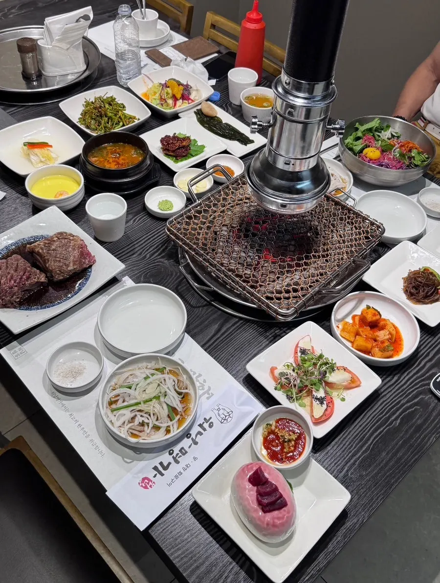 Worang Myeongga's 1++ hanwoo raw meat display