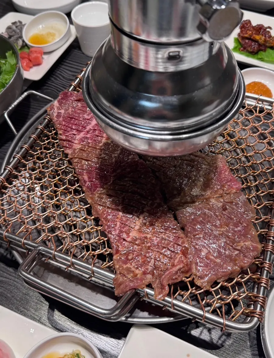 Worang Myeongga's seasoned galbi on the grill