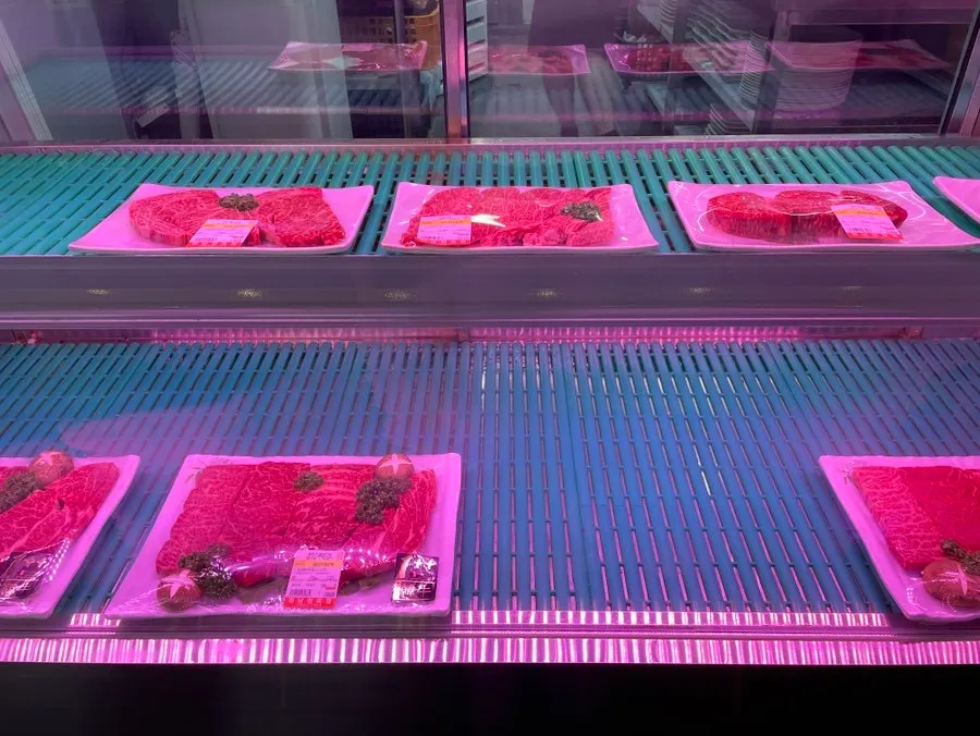 Refrigerator displaying hanwoo cuts by section