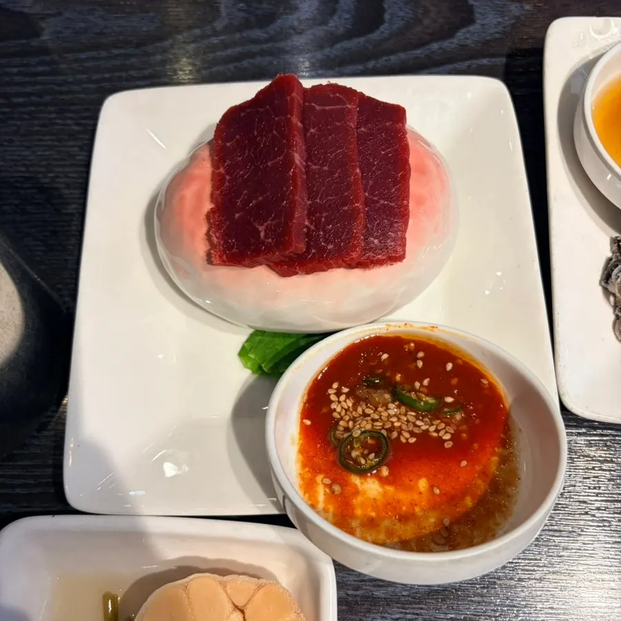 ウォナンミョンガ屯山市庁店の小皿おかず