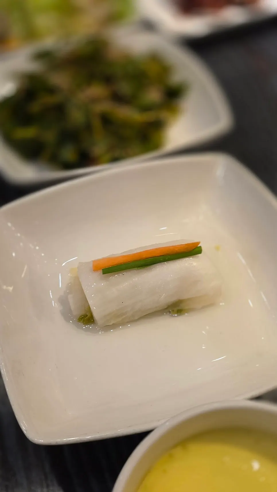 Side dishes served at Wonangmyeongga