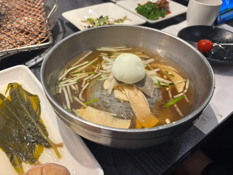 한우국밥과 밥 상차림