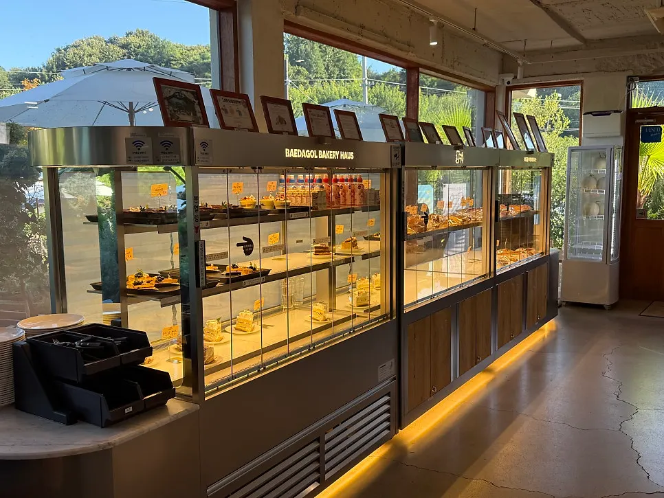 Bakery display counter along one side