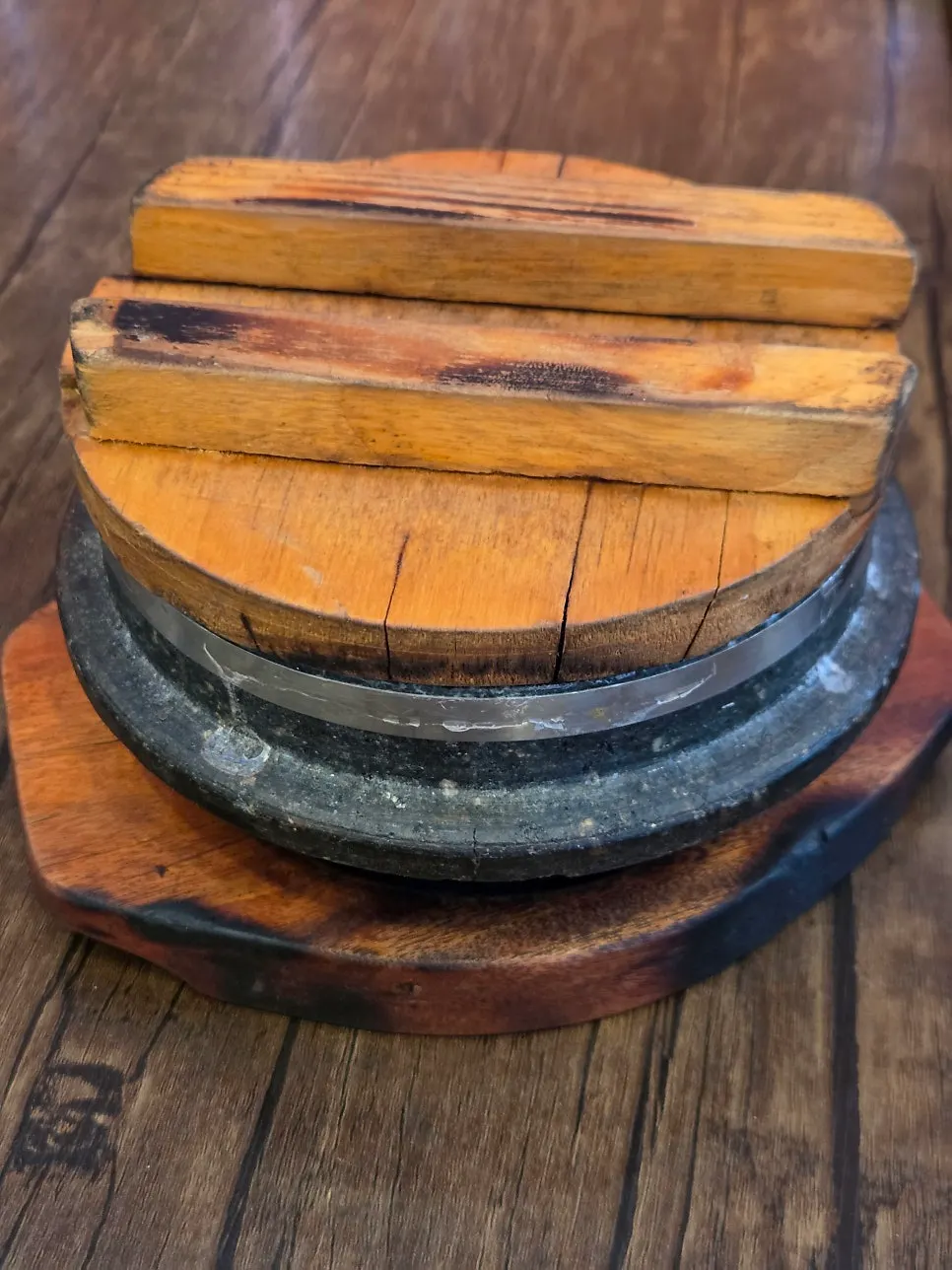 Sungnyung made by pouring water into the stone pot