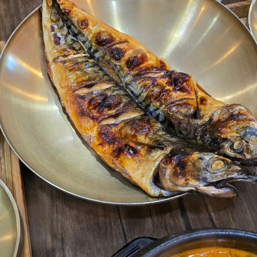 Two fish of the add-on grilled salted mackerel